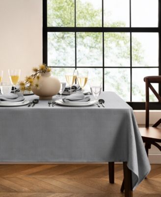 Laurel Table Linens Collection