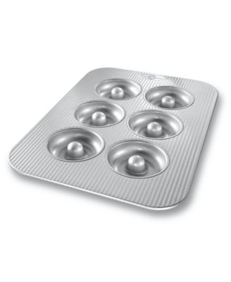 Non-Stick Aluminum 6-Well 15″ x 11″ Donut Pan